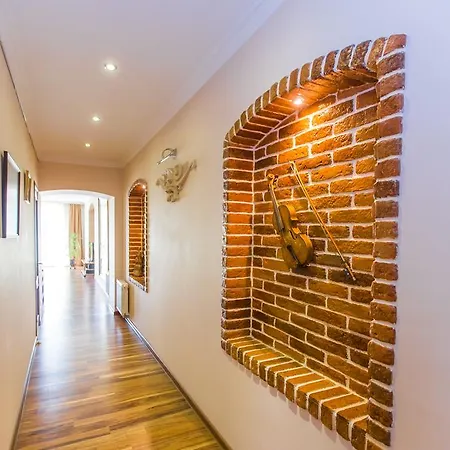 Apartamenty U Centri Lvova - Lviv Exterior photo