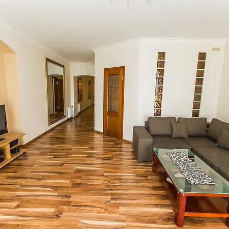 Apartamenty U Centri Lvova - Lviv Exterior photo